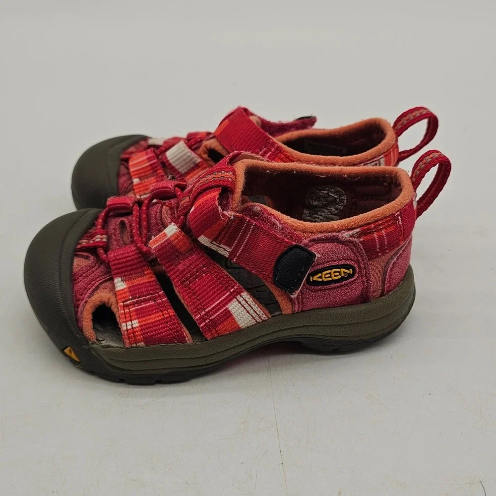 Keen toddler Girls Newport H2 Sandals Pink Waterproof Sports Hiking Size 6